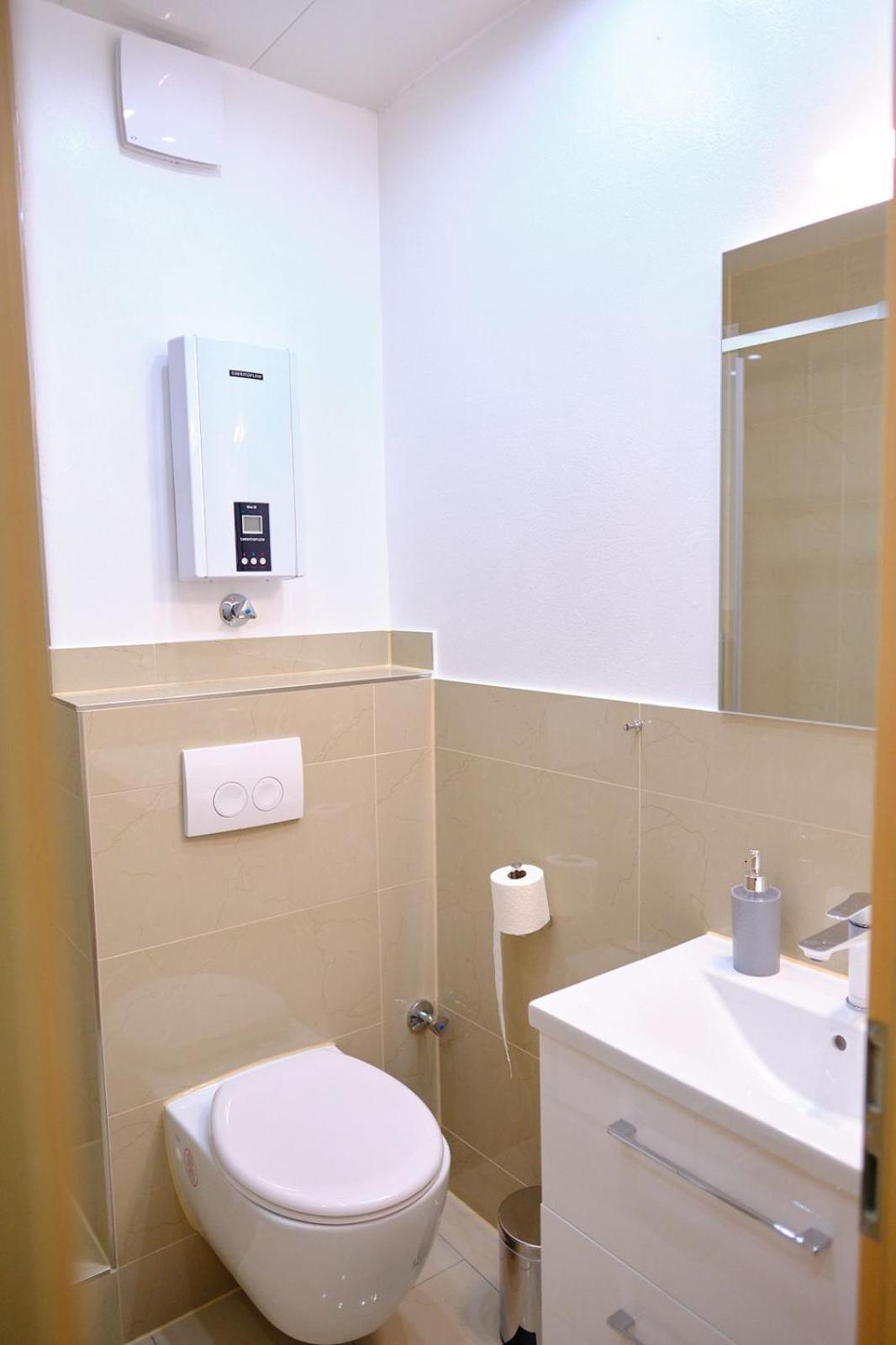 Primetime Suite Fuer 8+Kueche/Wifi Essen Esterno foto